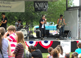 DJ Columbia, MO providing event staging and lighting.